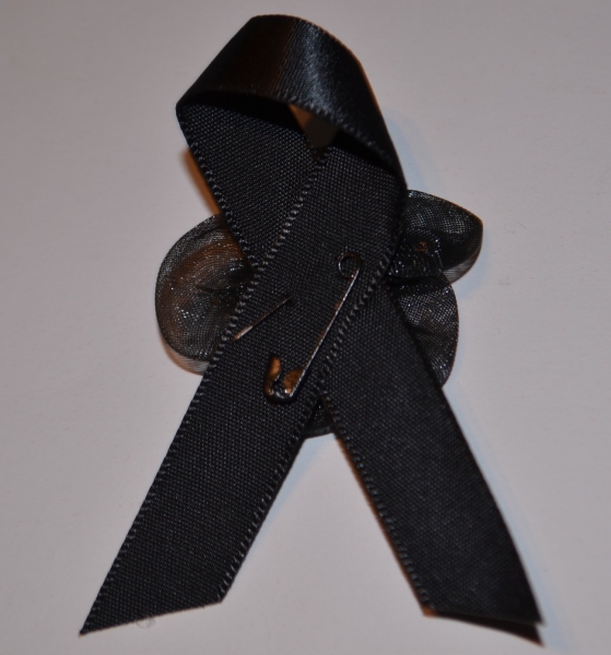 4 x Trauer - Anstecker mit schwarzer Rose, Trauerschleife Organza, Satin, Beileid, Kondolenz, gothic,