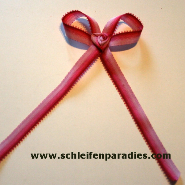 Edle romantische Schleife in rose-pink-rot